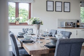 Springfield Lodge - 3 Bedroom Home - Princes Gate