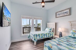 Fishtastic Sp103 4 Bedroom Home by RedAwning