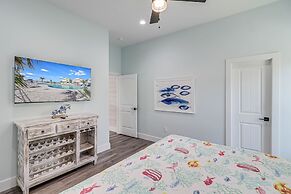 Fishtastic Sp103 4 Bedroom Home by RedAwning