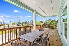 Fishtastic Sp103 4 Bedroom Home by RedAwning