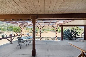 Countryside Spanish Hacienda W/ Spa, Horses, Views by Redawning