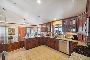 Countryside Spanish Hacienda W/ Spa, Horses, Views by Redawning