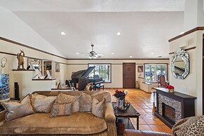 Countryside Spanish Hacienda W/ Spa, Horses, Views by Redawning