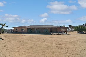 Countryside Spanish Hacienda W/ Spa, Horses, Views by Redawning