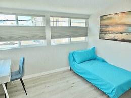 New Beach & Bay Retreat Full of Amenities!