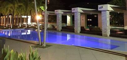2-bedroom next-door apartments are available, each good for 12 guests,
