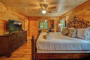 Bear Track Falls Retreat Mtn. Getaway!