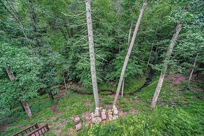 Bear Track Falls Retreat Mtn. Getaway!