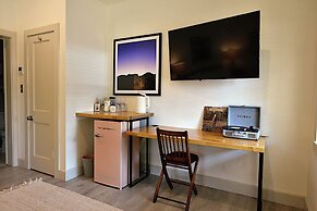 The Dixie Motel Brenham