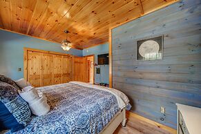 Blueridge Lodge Wrap-around Deck