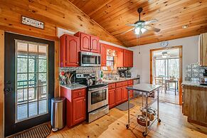 Blueridge Lodge Wrap-around Deck