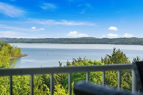Branson Lakefront Luxury - Water Views