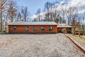 Blueridge Bunk House Wrap-around Deck!