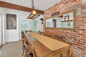 CC Cabin - Full Game Room! Wrap Around Deck!