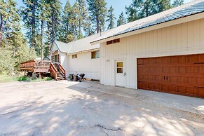 CC Cabin - Full Game Room! Wrap Around Deck!