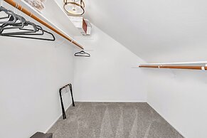 CC Cabin - Full Game Room! Wrap Around Deck!