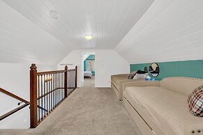 CC Cabin - Full Game Room! Wrap Around Deck!