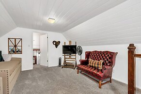 CC Cabin - Full Game Room! Wrap Around Deck!