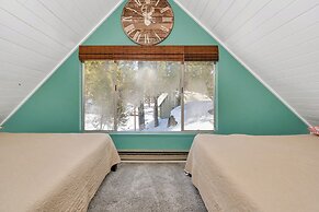 CC Cabin - Full Game Room! Wrap Around Deck!