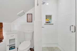 CC Cabin - Full Game Room! Wrap Around Deck!