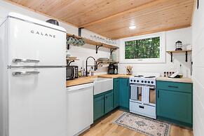 Cedar Creek - Glamping in the Ozarks!