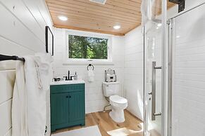 Cedar Creek - Glamping in the Ozarks!