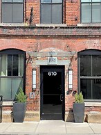 Charming Nashville at the 1865