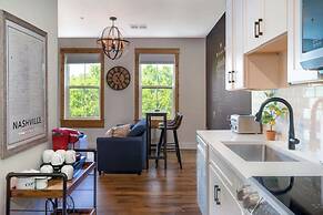 Charming Nashville at the 1865