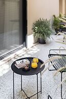 Elliot Neapoli, Athens