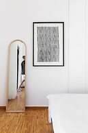 Elliot Neapoli, Athens