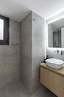 Elliot Neapoli, Athens