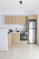 Elliot Neapoli, Athens