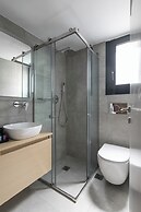 Elliot Neapoli, Athens