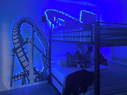 Branson Escape: Pool, Game Table, Sleeps up to 10!