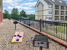 Branson Escape: Pool, Game Table, Sleeps up to 10!