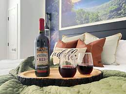 Branson Escape: Pool, Game Table, Sleeps up to 10!