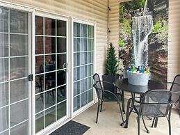 Branson Escape: Pool, Game Table, Sleeps up to 10!