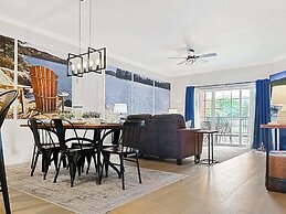 Branson Escape: Pool, Game Table, Sleeps up to 10!