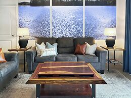 Branson Escape: Pool, Game Table, Sleeps up to 10!