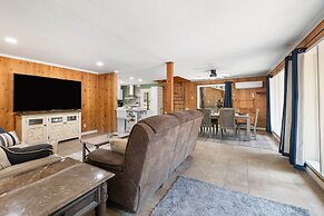 Deschutes Riverwoods Retreat