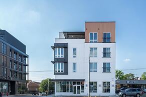 Gemstone at the Jolene