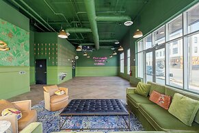 Gemstone at the Jolene