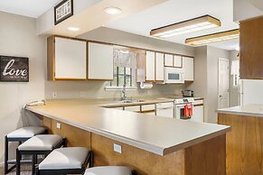 Golf Course View at the Foothills Resort