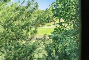 Golf View Peek-a-boo