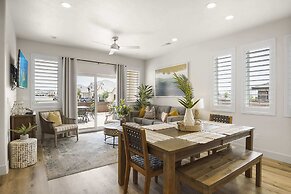 New Listing Happy Hawaiian