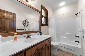 Hickory Hideaway - Communal Pool Access