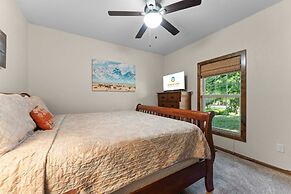 Hickory Hideaway - Communal Pool Access