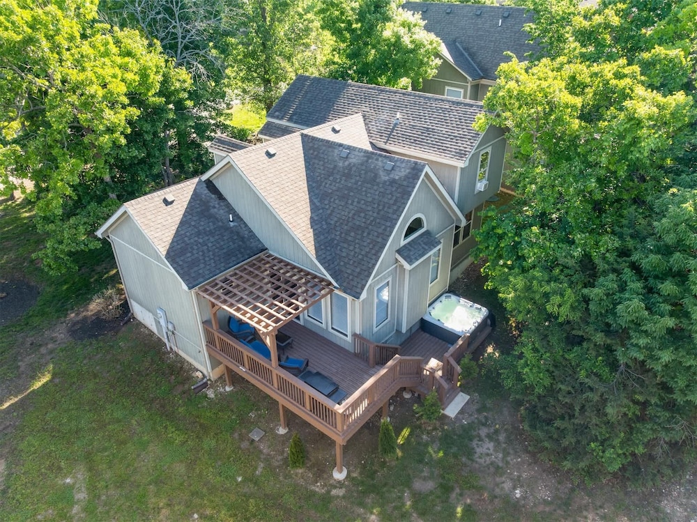 Hickory Hideaway - Communal Pool Access