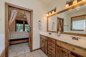 Hickory Hideaway - Communal Pool Access