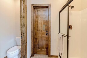 Hickory Hideaway - Communal Pool Access